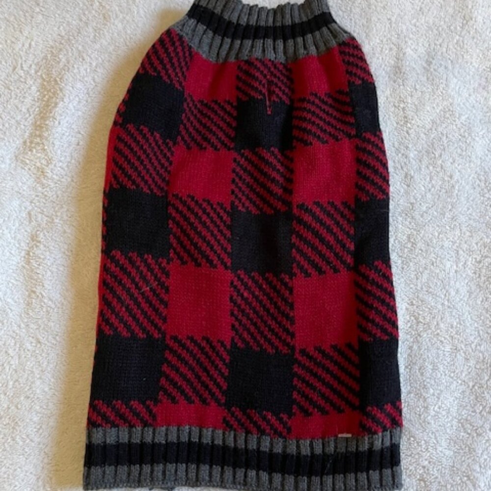 DOG CLOTHES, KNIT SWEATER (RED & BLACK LUMBERJACK PLAID)